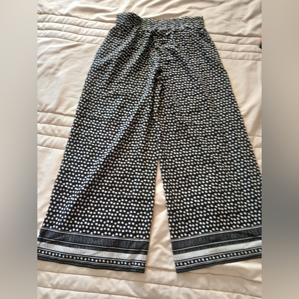 Max Studio Black and White Patterned Wide-Leg Pants - Picture 2 of 6